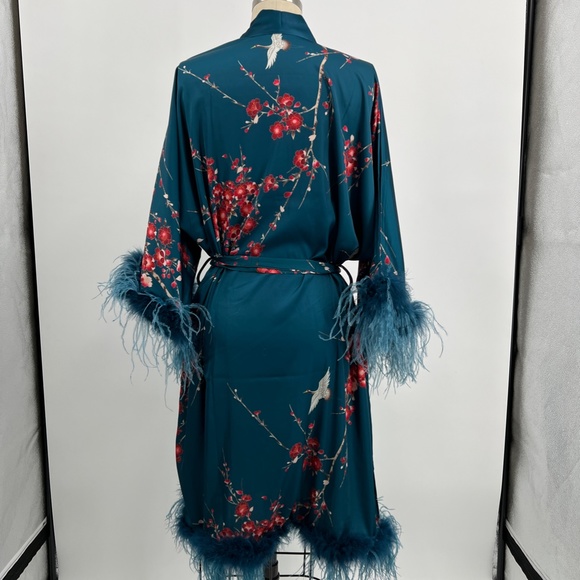 NWT Midi Kimono with feathers - Picture 6 of 13